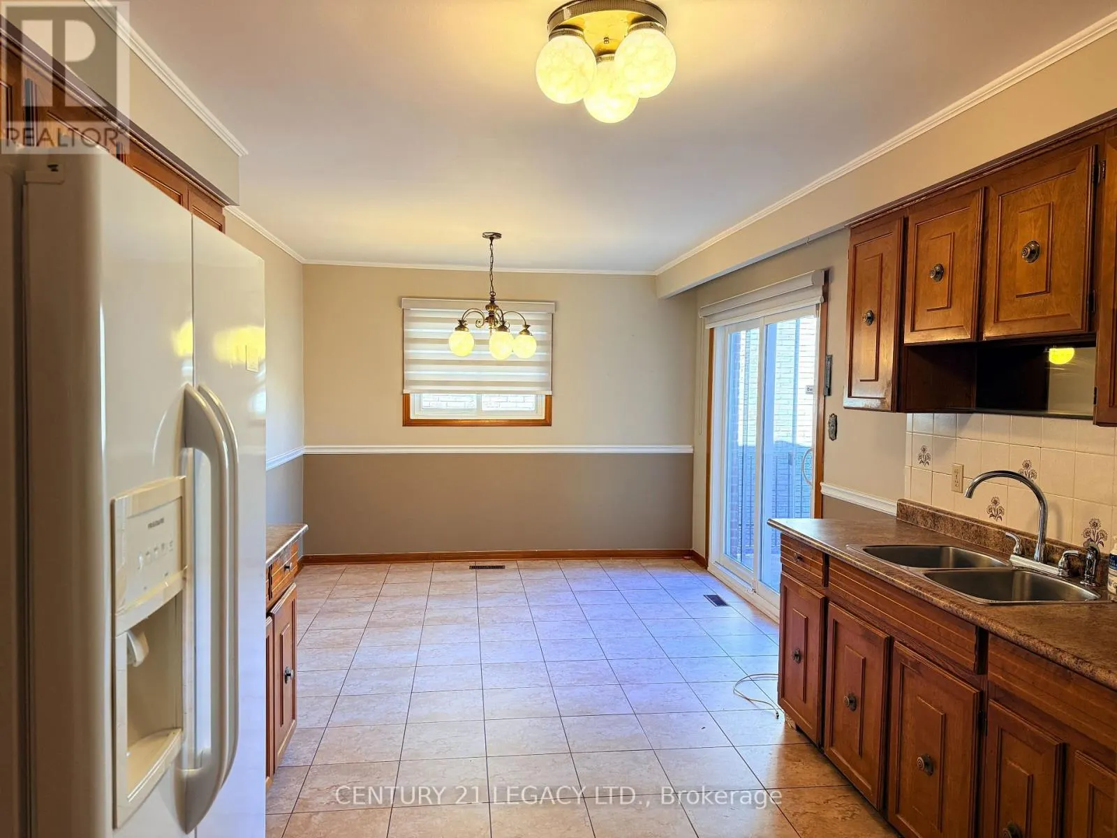 (UPPER) - 78 PANORAMA CRESCENT
