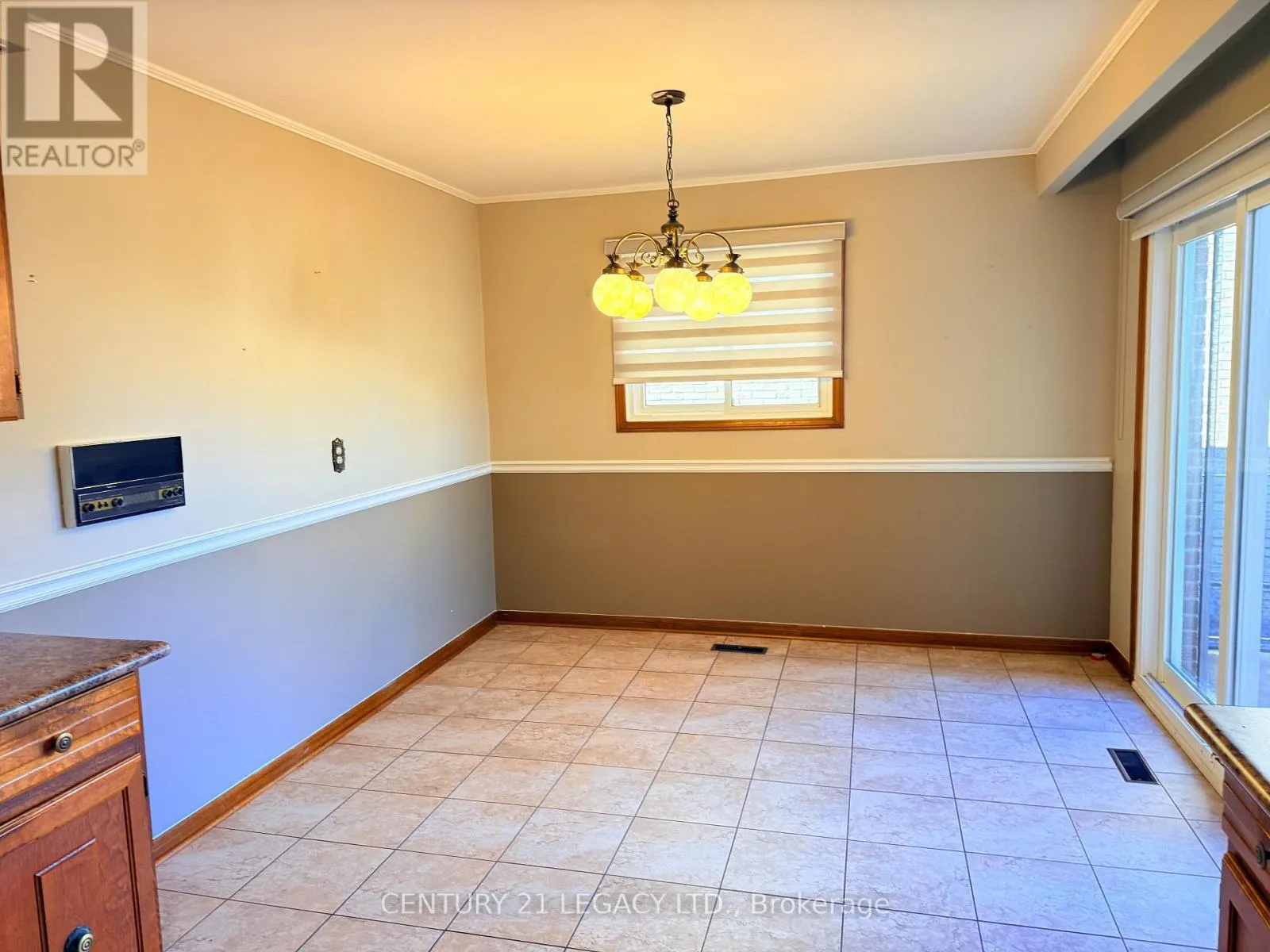 (UPPER) - 78 PANORAMA CRESCENT