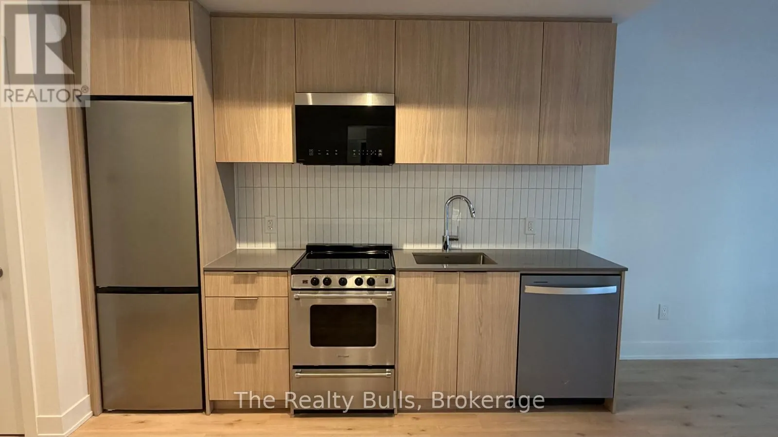 109 - 3008 WILLIAM CUTMORE BOULEVARD