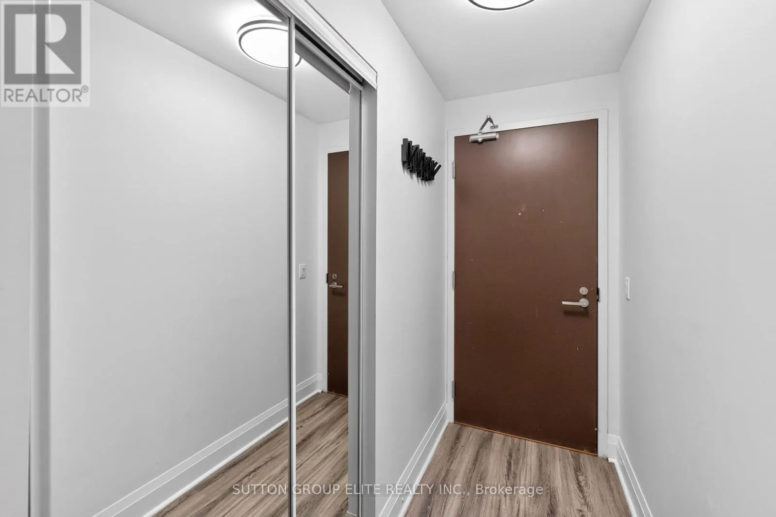 1309 - 15 ZORRA STREET