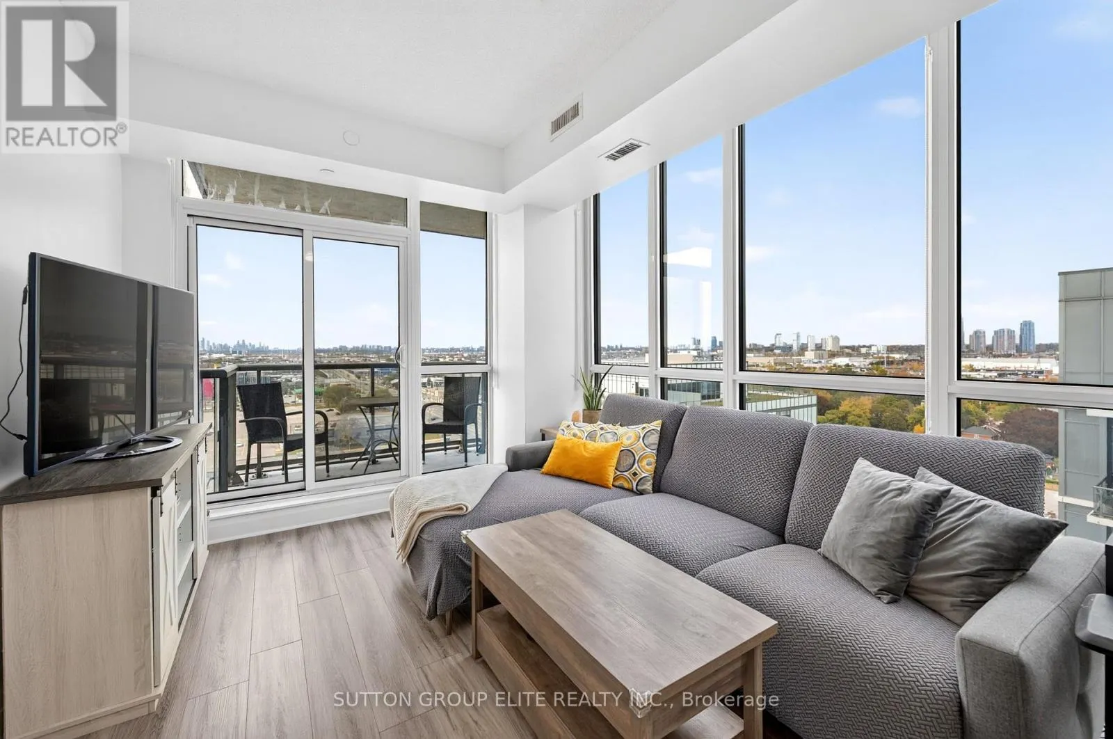 1309 - 15 ZORRA STREET