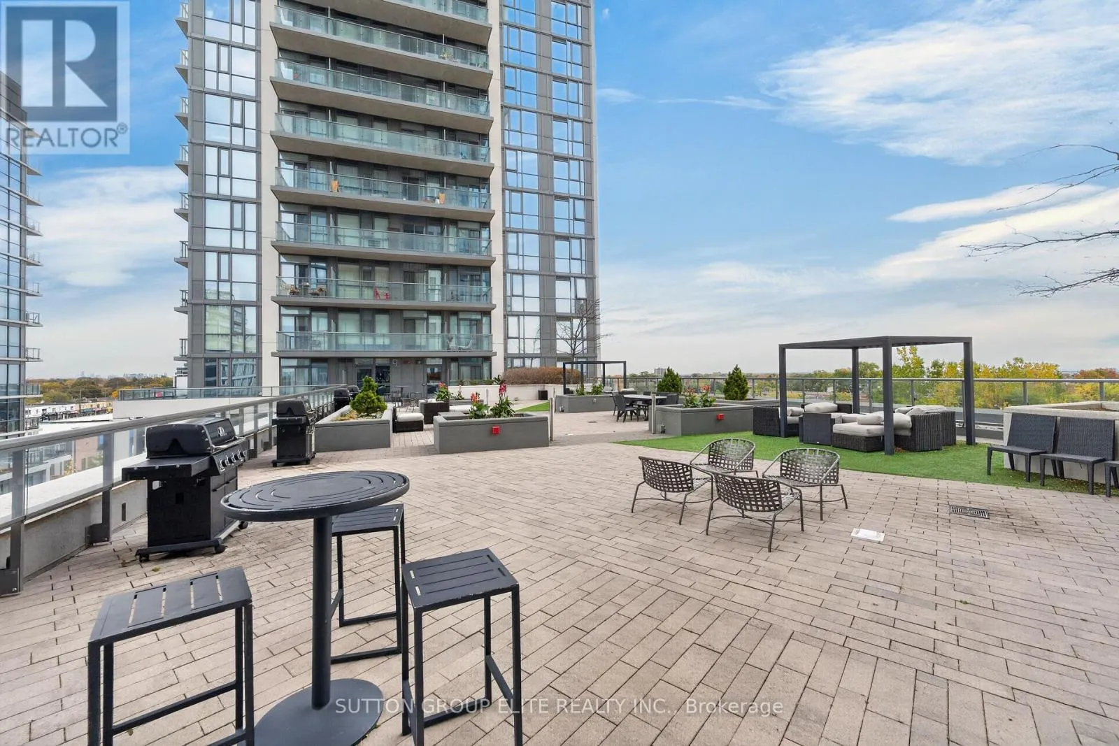 1309 - 15 ZORRA STREET