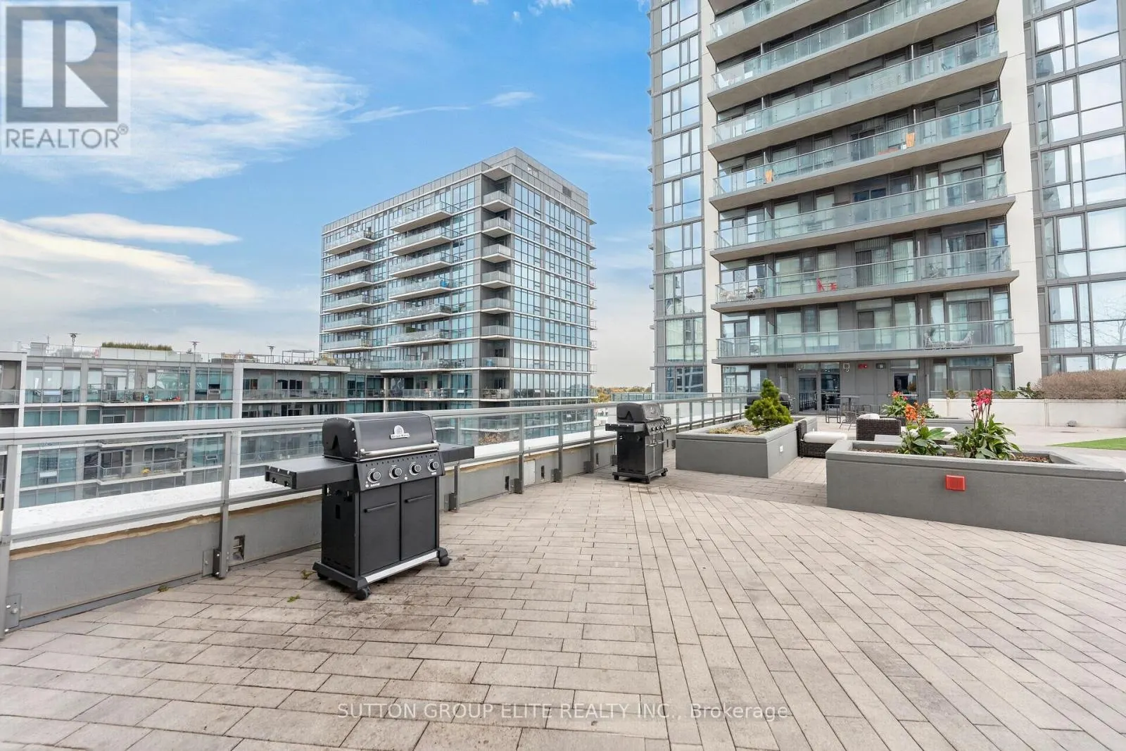 1309 - 15 ZORRA STREET