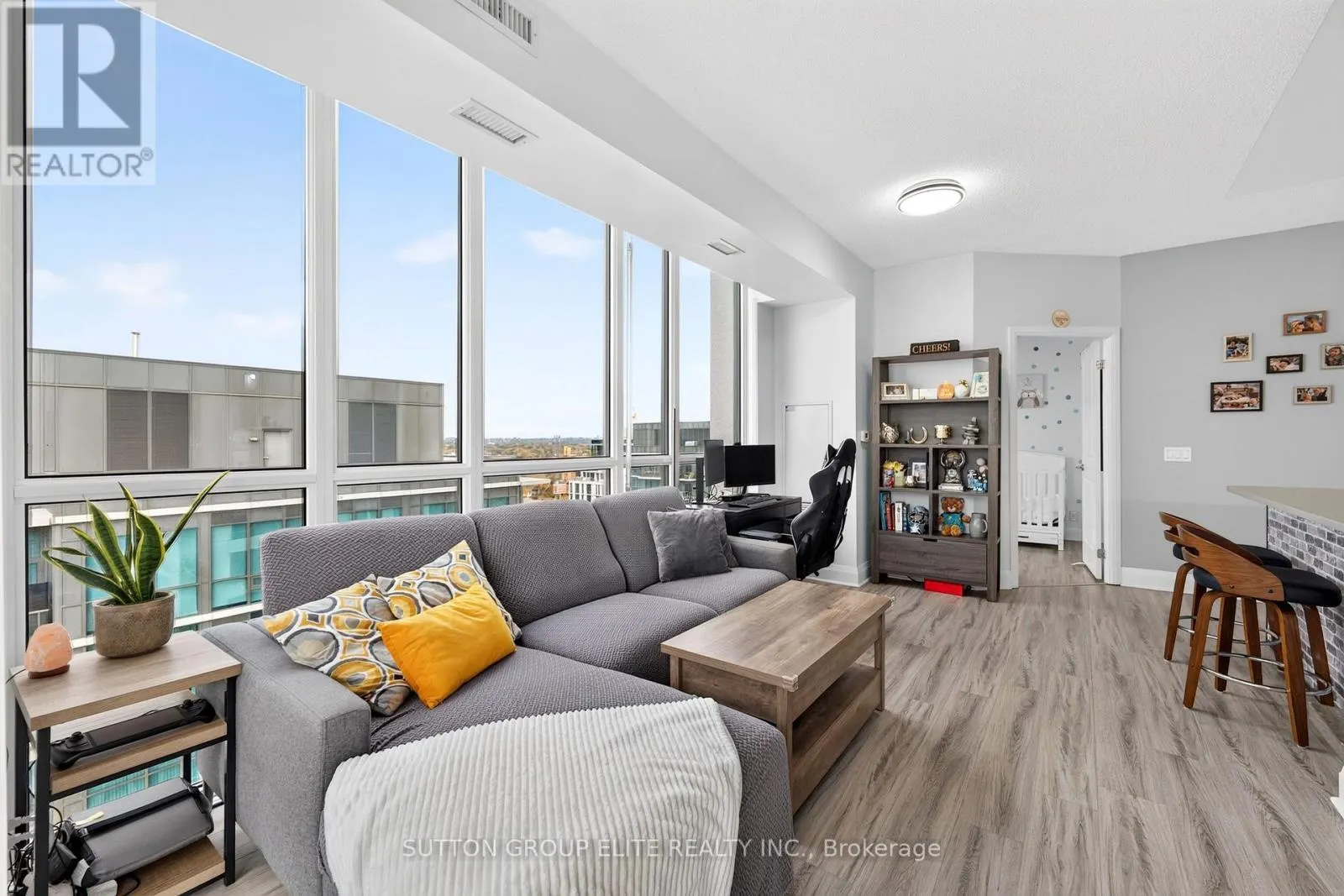 1309 - 15 ZORRA STREET