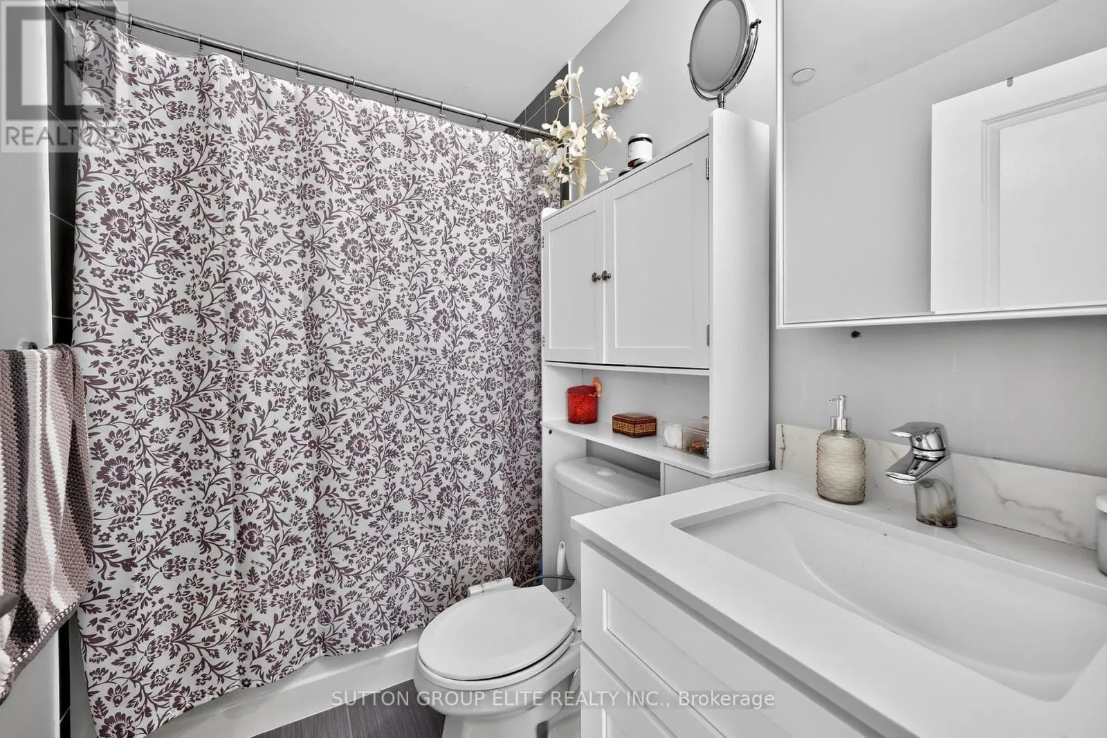 1309 - 15 ZORRA STREET