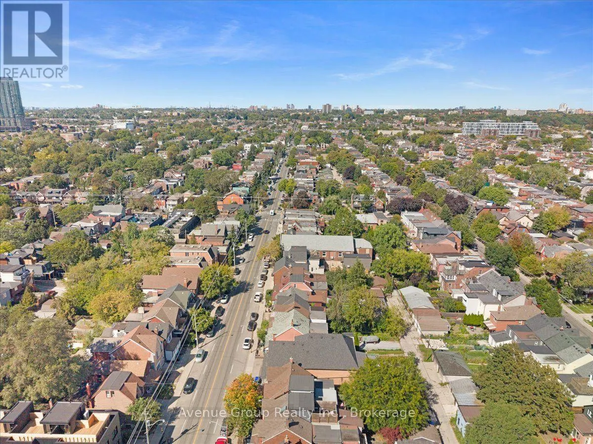 811 DOVERCOURT ROAD