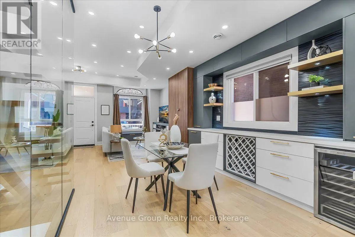 811 DOVERCOURT ROAD