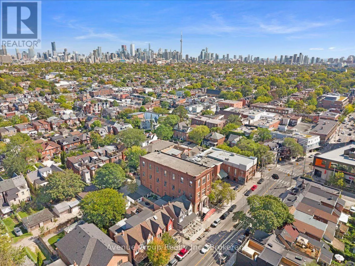 811 DOVERCOURT ROAD