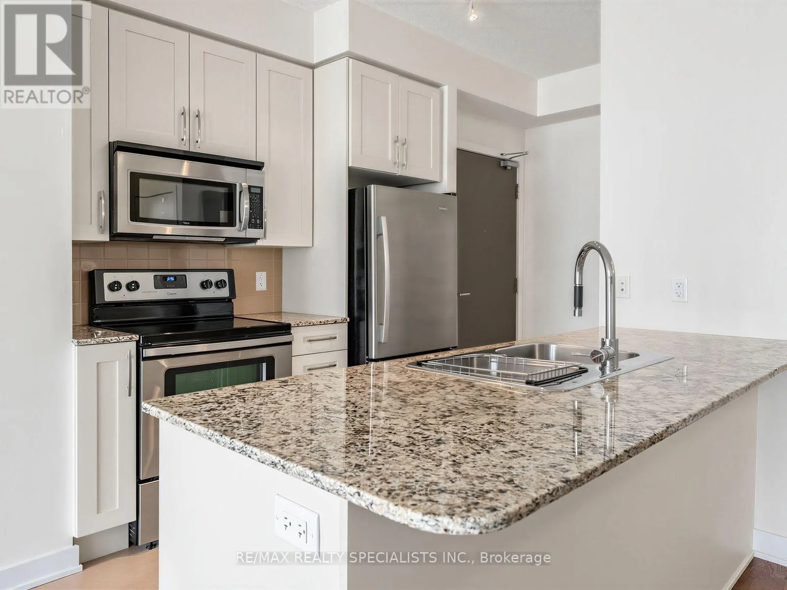 1401 - 4065 BRICKSTONE MEWS