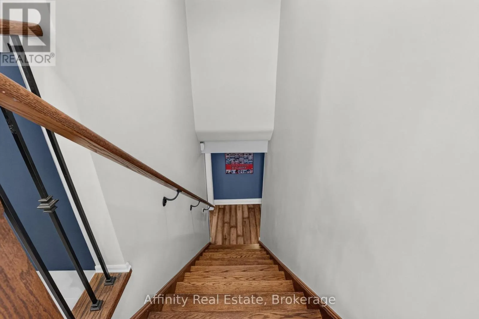 319 SOUTH COURT