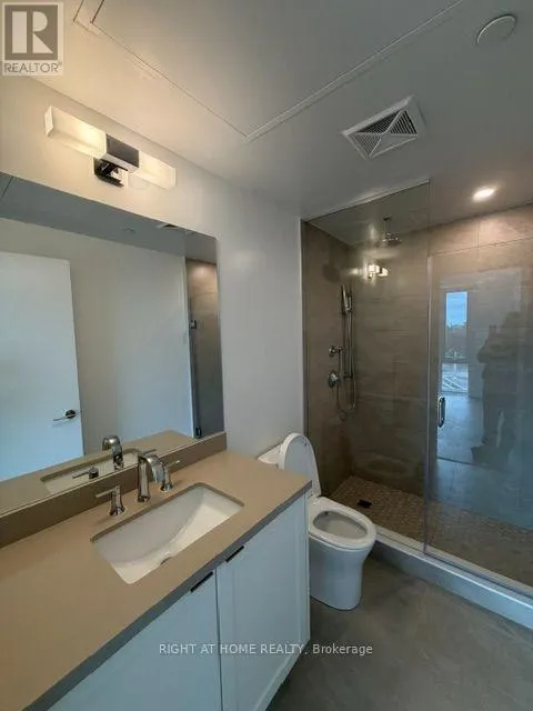 507 - 2450 BLOOR STREET W