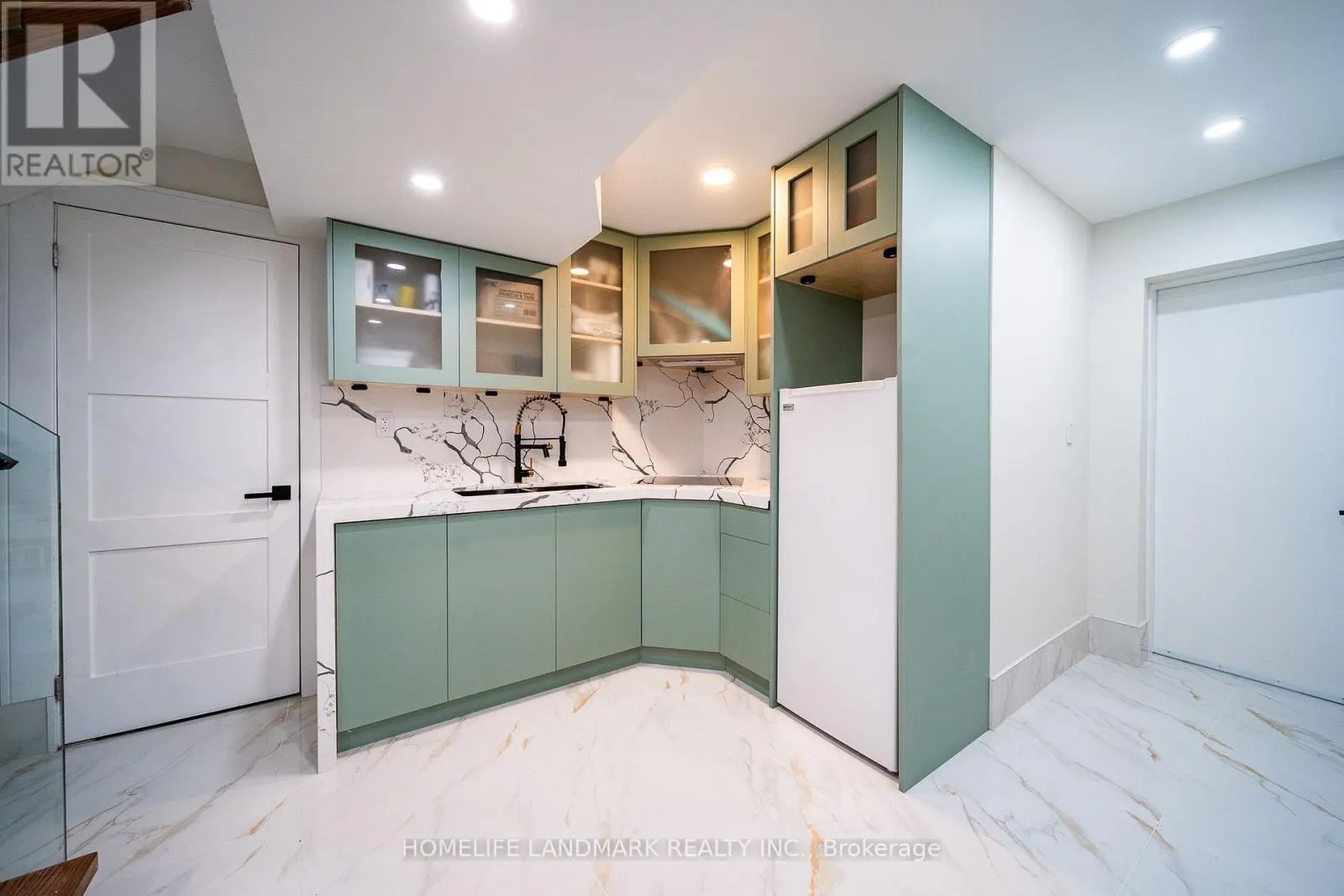 848 GOODWIN ROAD