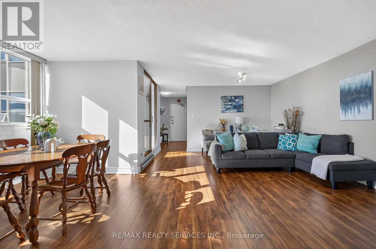 1101 - 2323 CONFEDERATION PARKWAY
