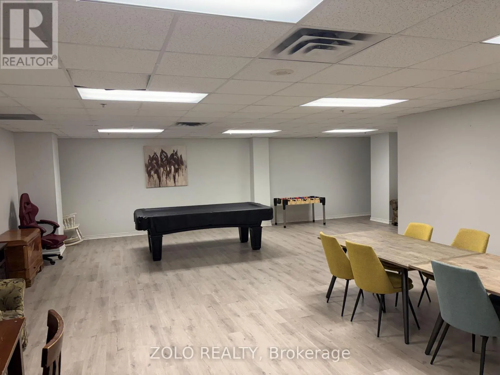 407 - 2737 KEELE STREET