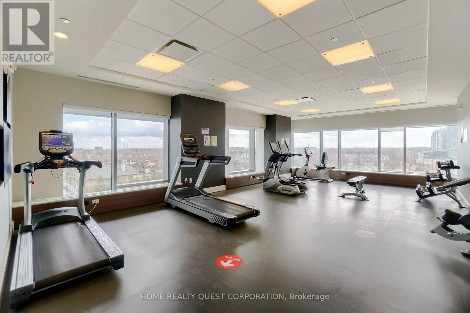 2205 - 2560 EGLINTON AVENUE W