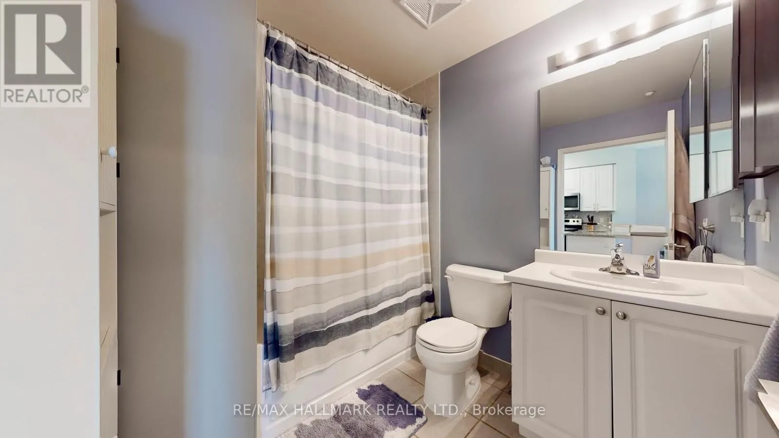 910 - 349 RATHBURN ROAD W
