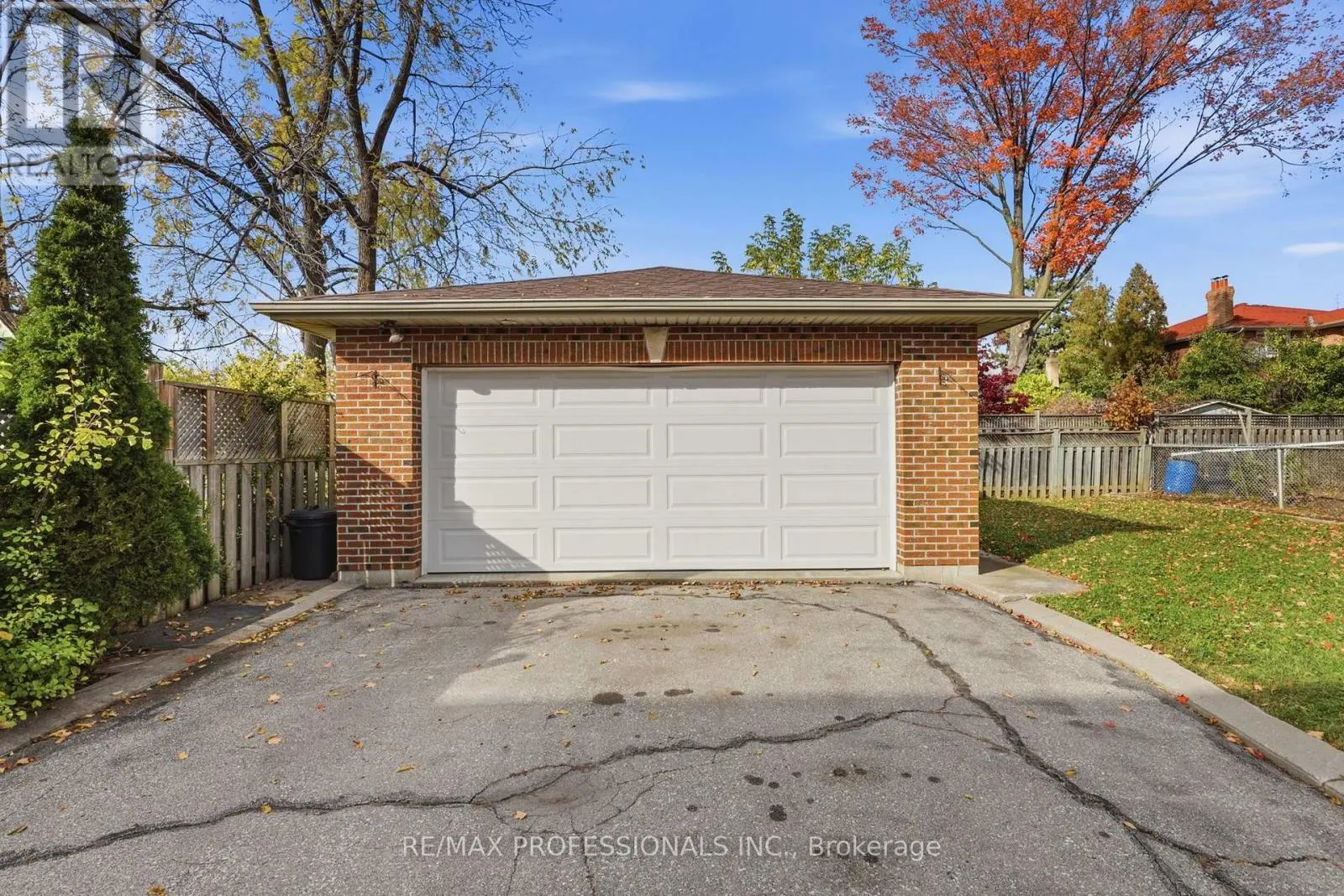 28 WICKFORD DRIVE