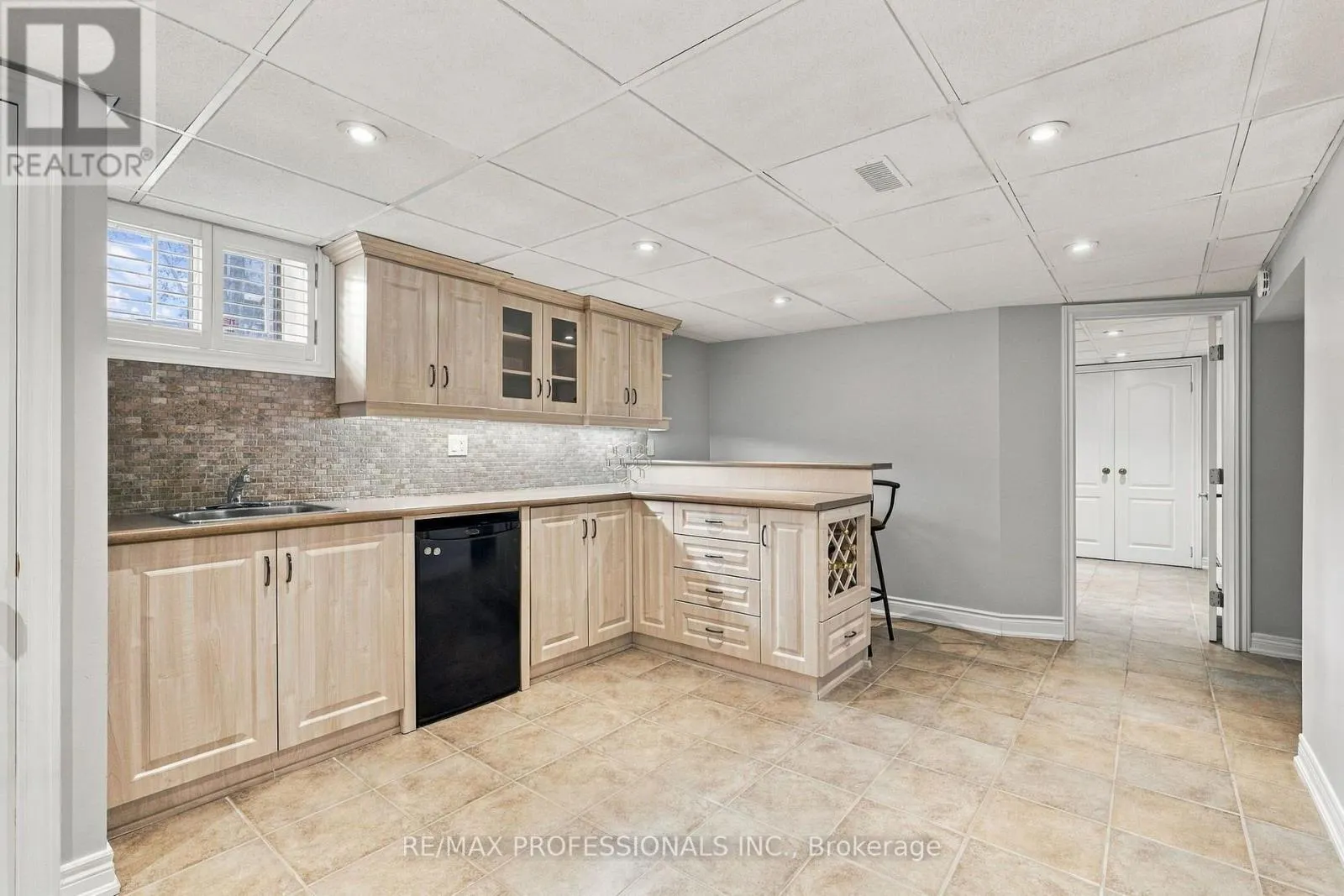 28 WICKFORD DRIVE