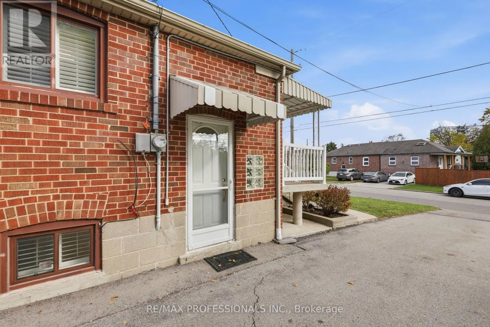28 WICKFORD DRIVE