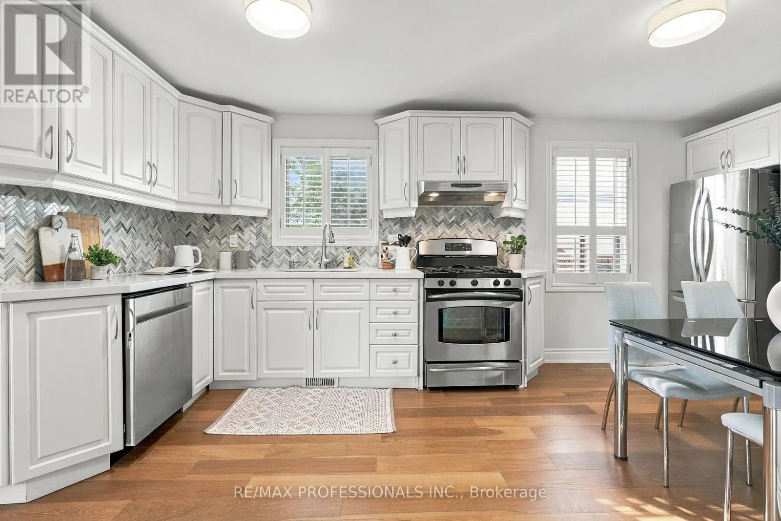28 WICKFORD DRIVE