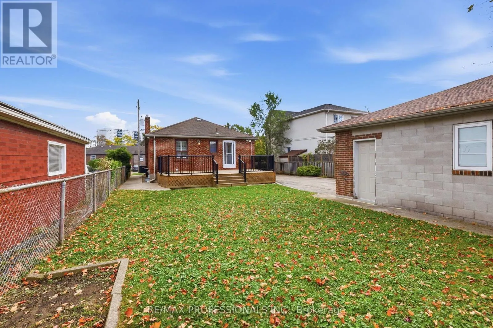 28 WICKFORD DRIVE