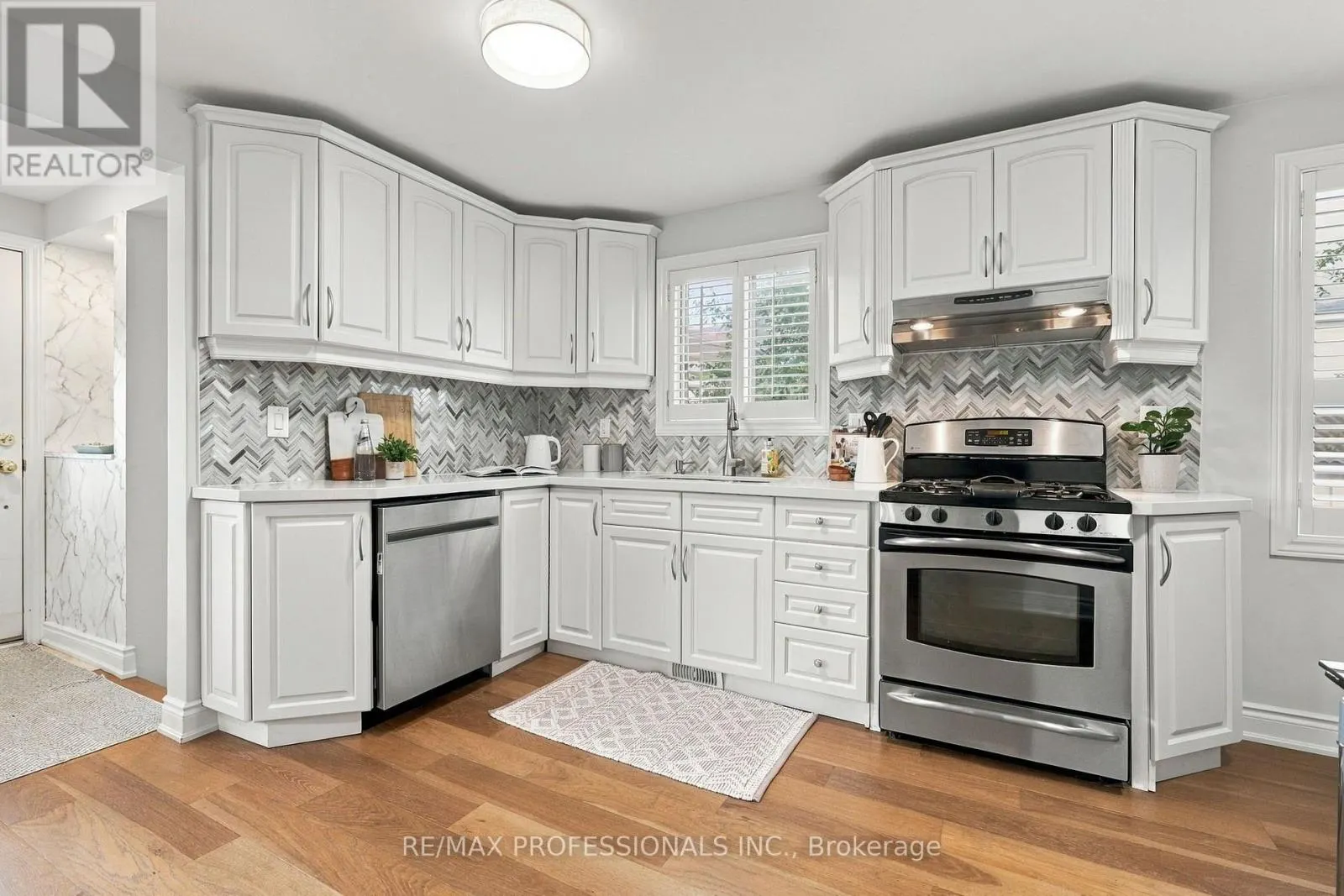 28 WICKFORD DRIVE