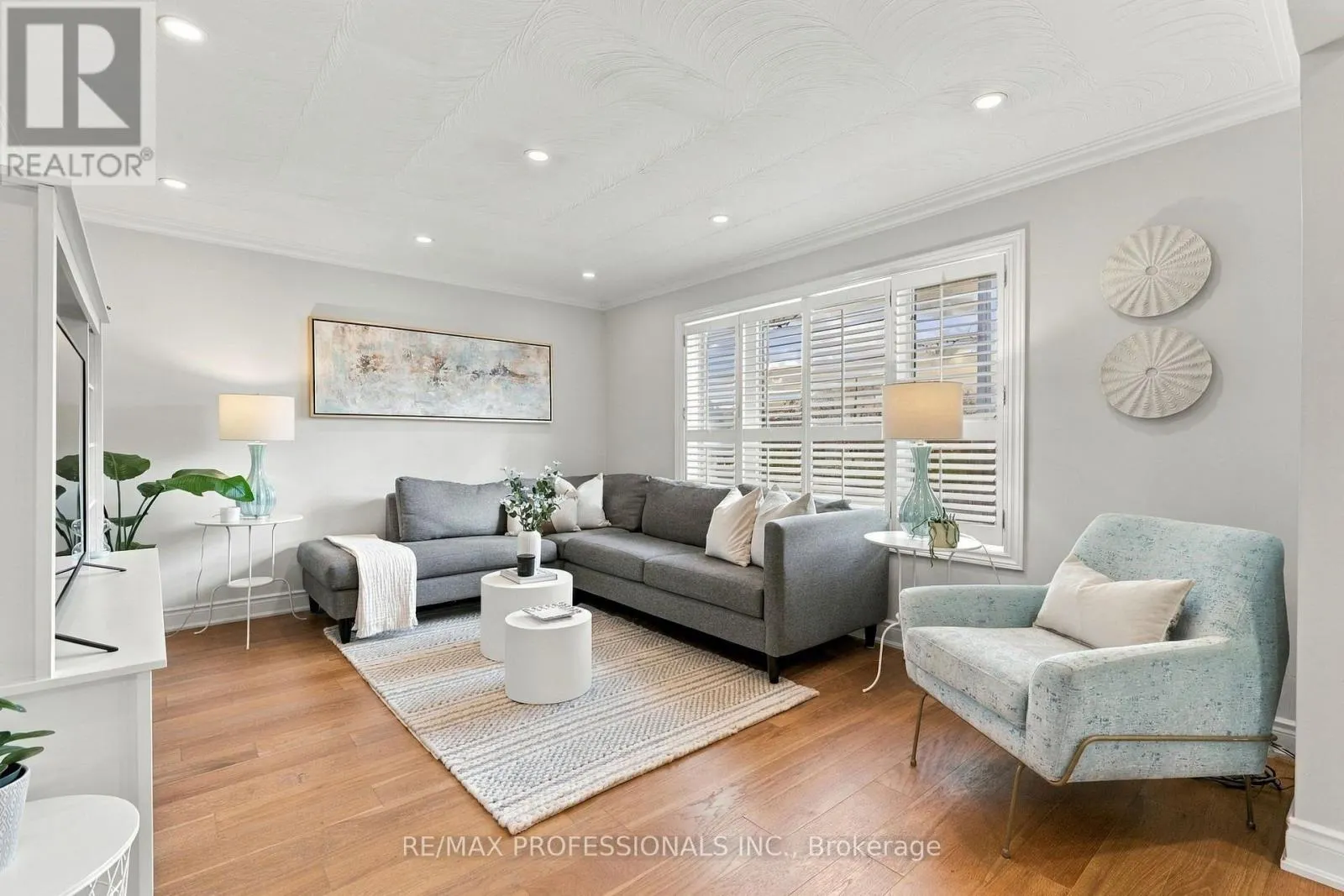 28 WICKFORD DRIVE