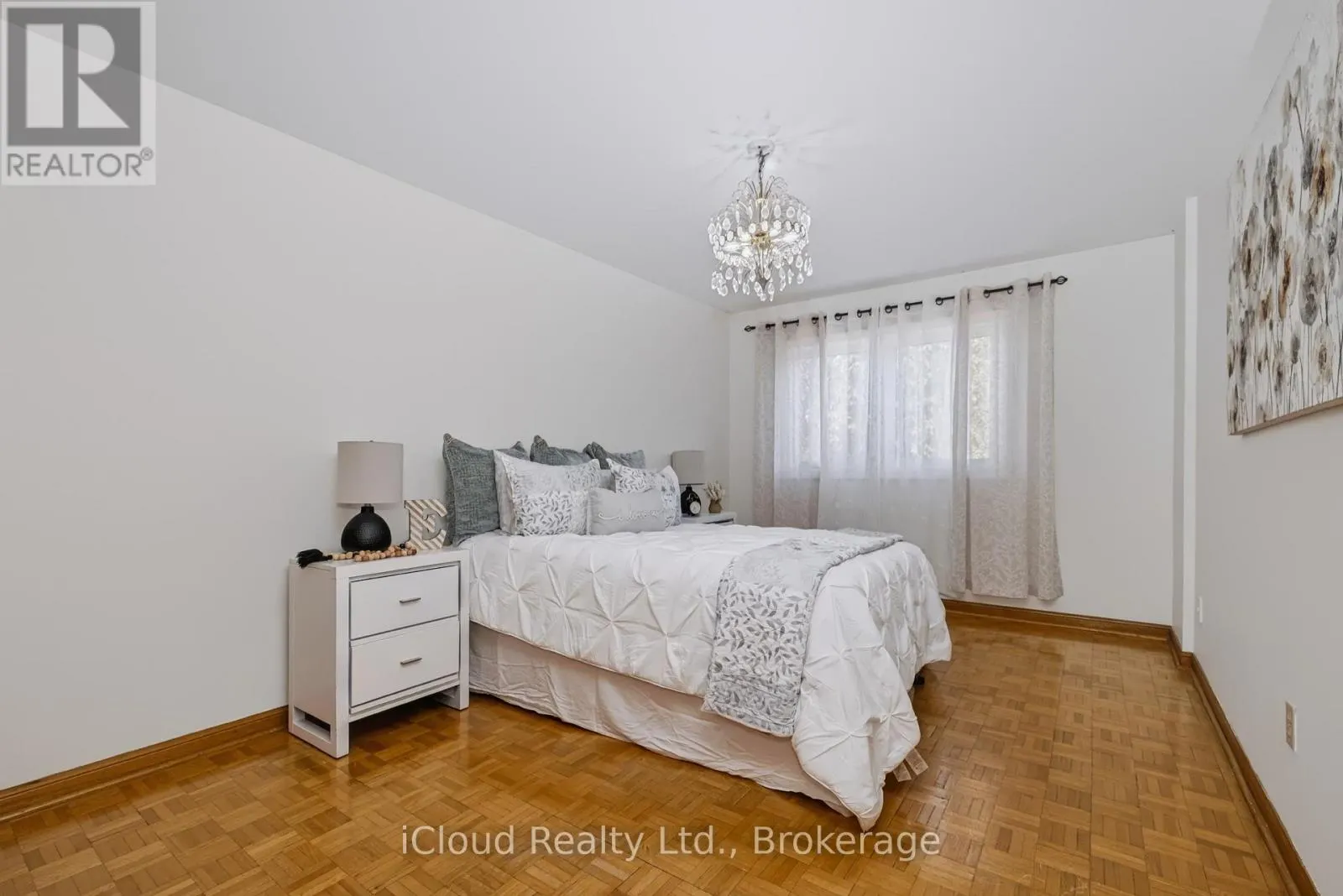 24 RADFORD DRIVE