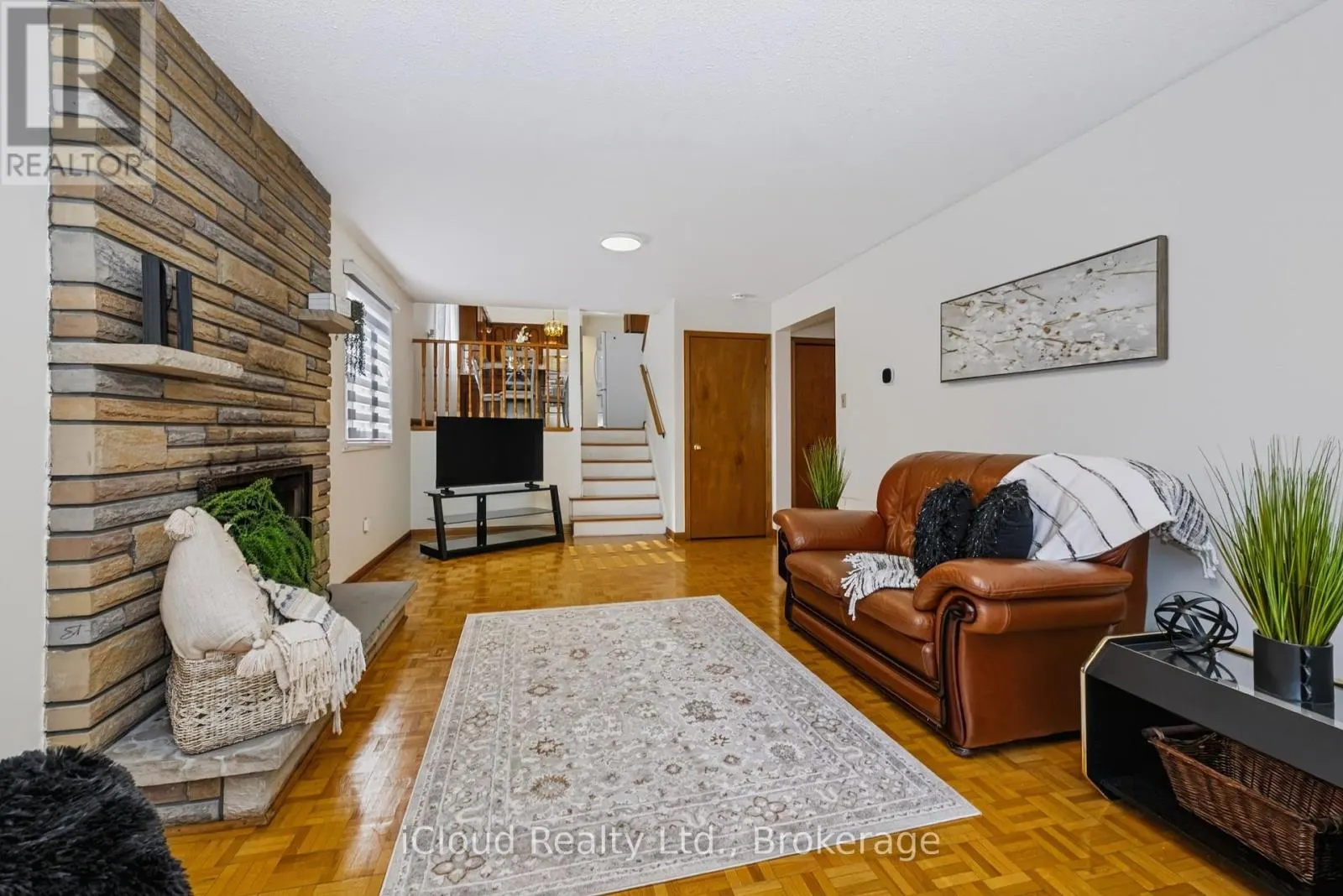 24 RADFORD DRIVE