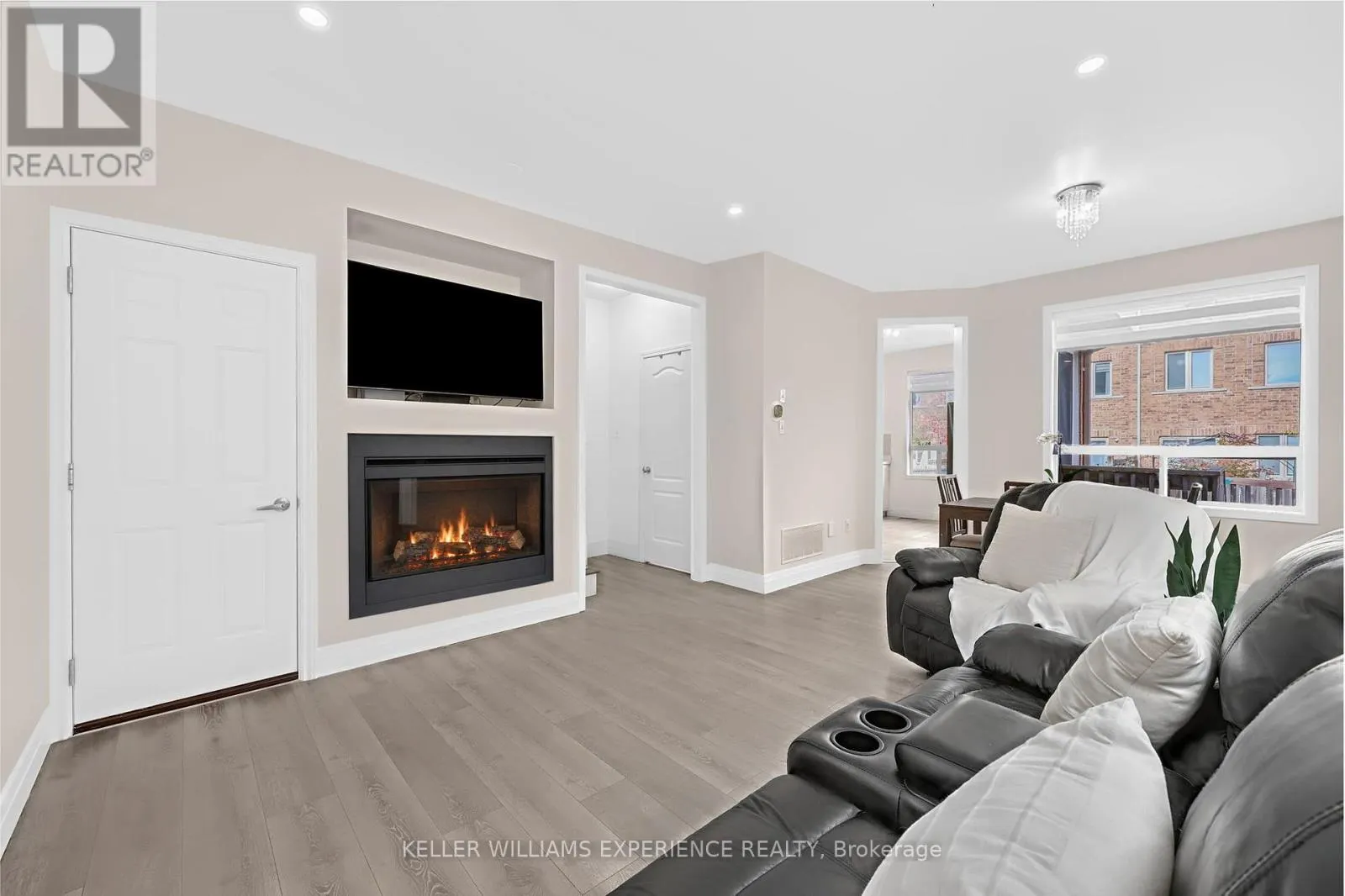 1429 WEIR CHASE