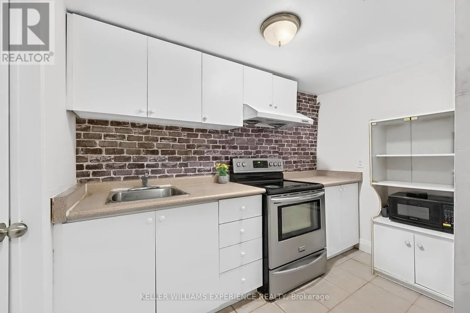 1429 WEIR CHASE