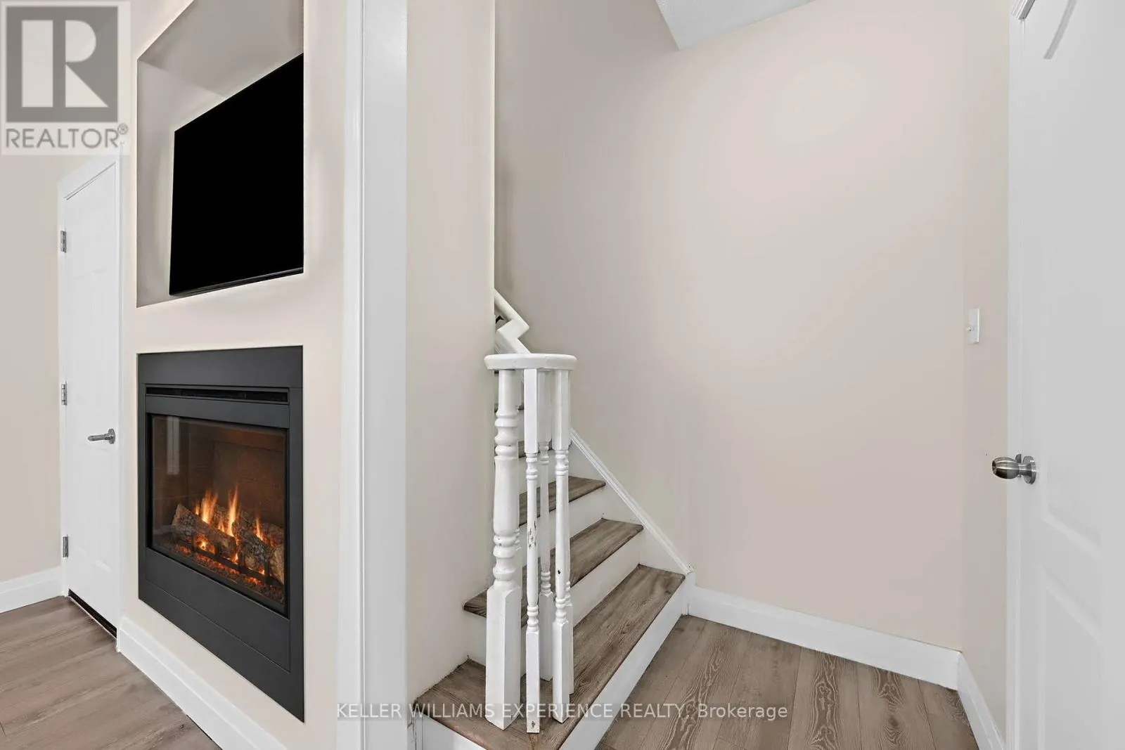 1429 WEIR CHASE