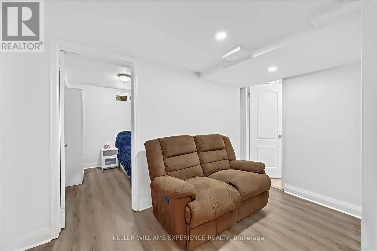 1429 WEIR CHASE