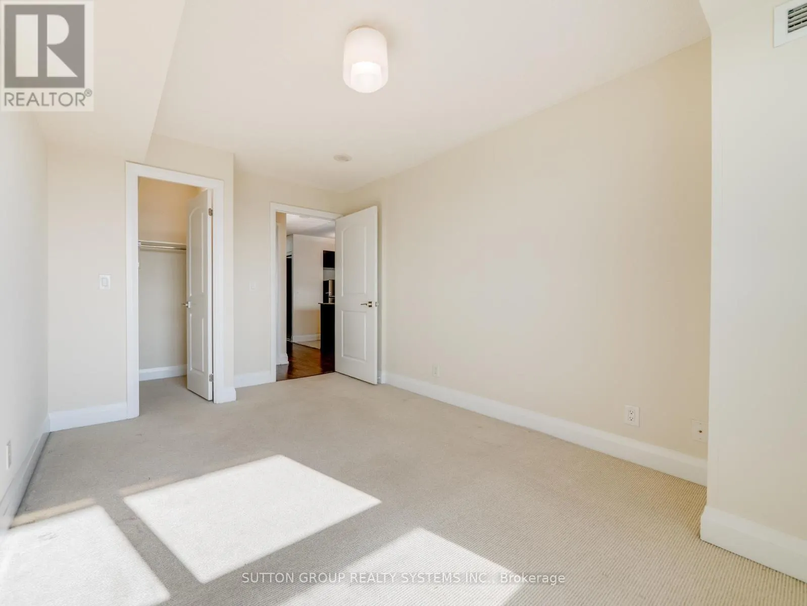 606 - 55 DE BOERS DRIVE