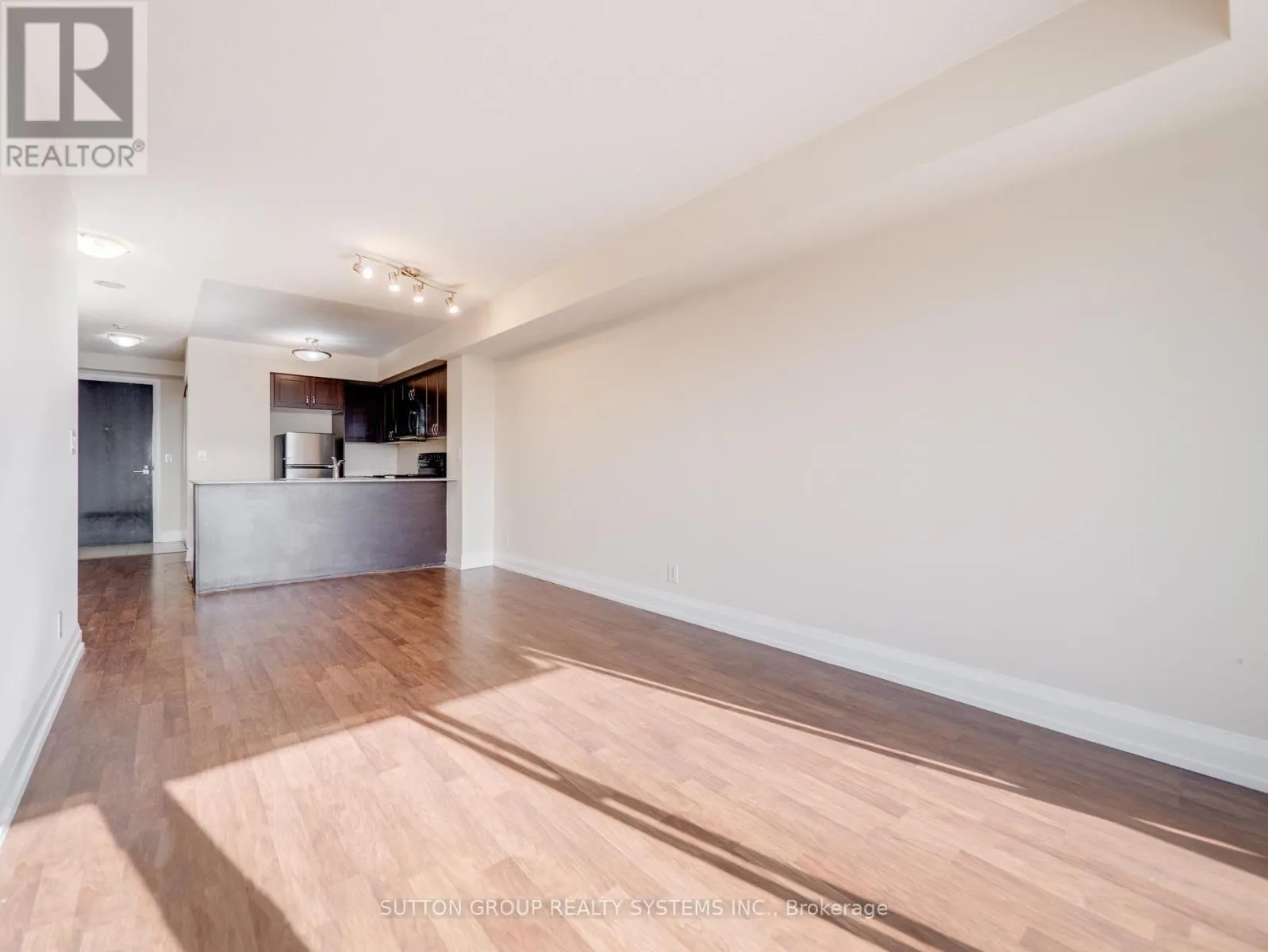 606 - 55 DE BOERS DRIVE