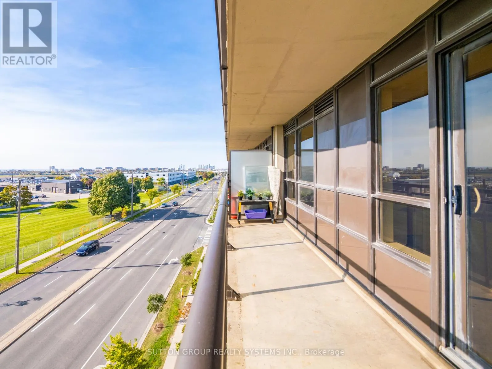 606 - 55 DE BOERS DRIVE