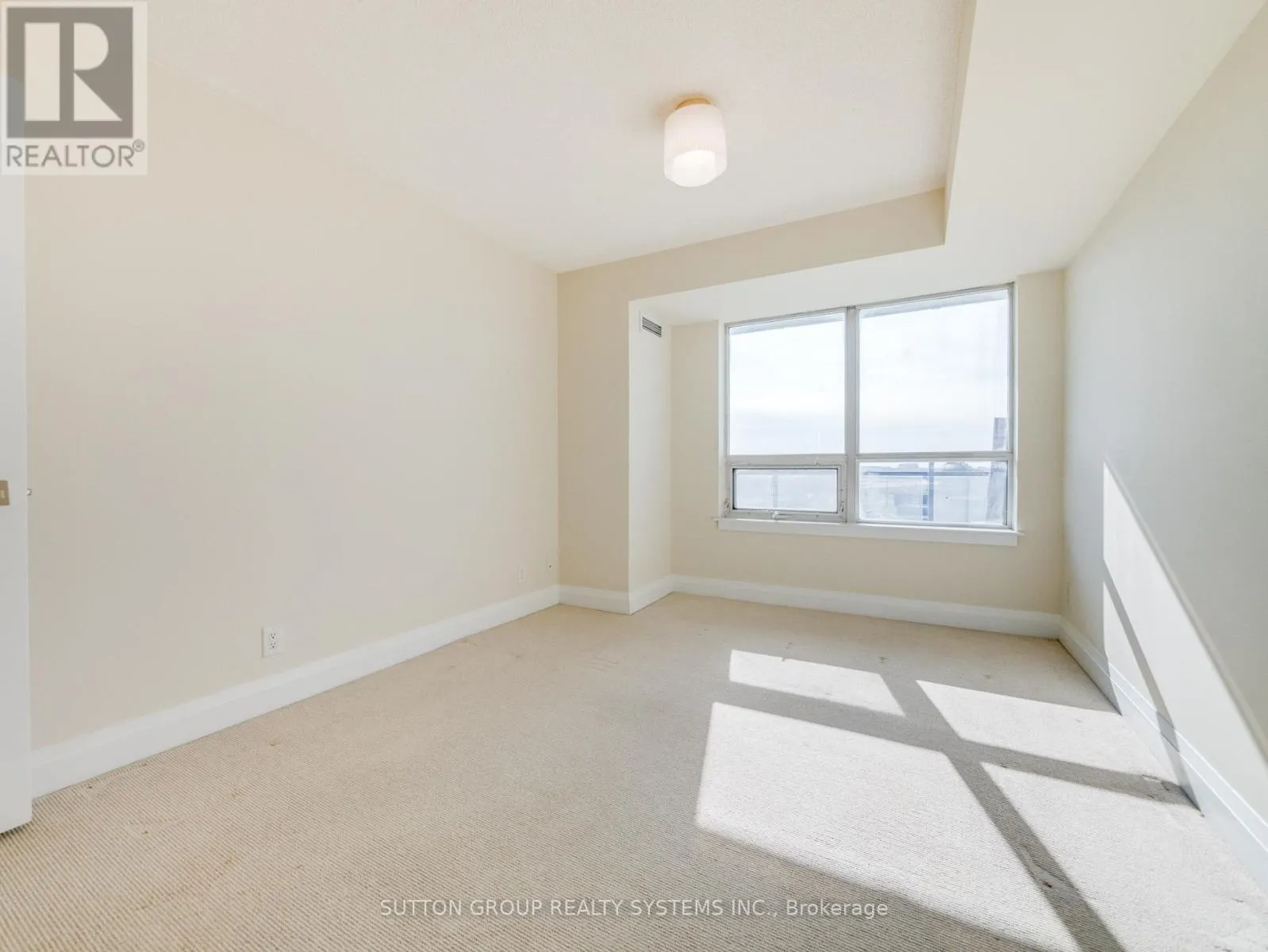 606 - 55 DE BOERS DRIVE