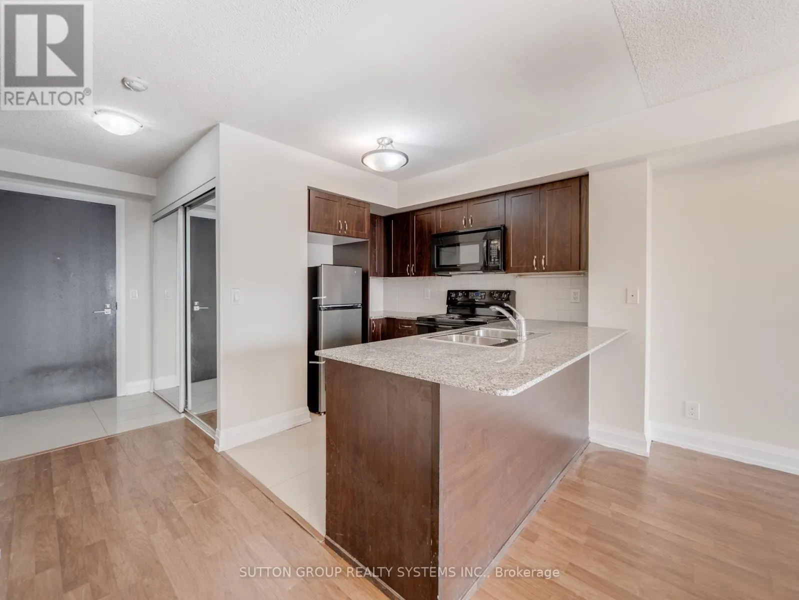 606 - 55 DE BOERS DRIVE