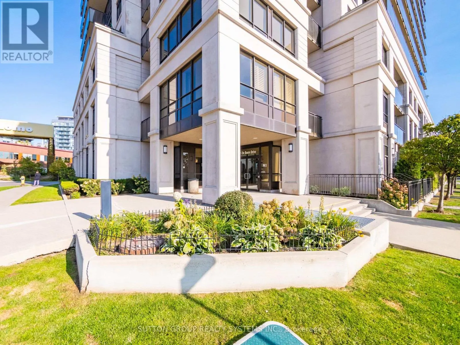 606 - 55 DE BOERS DRIVE