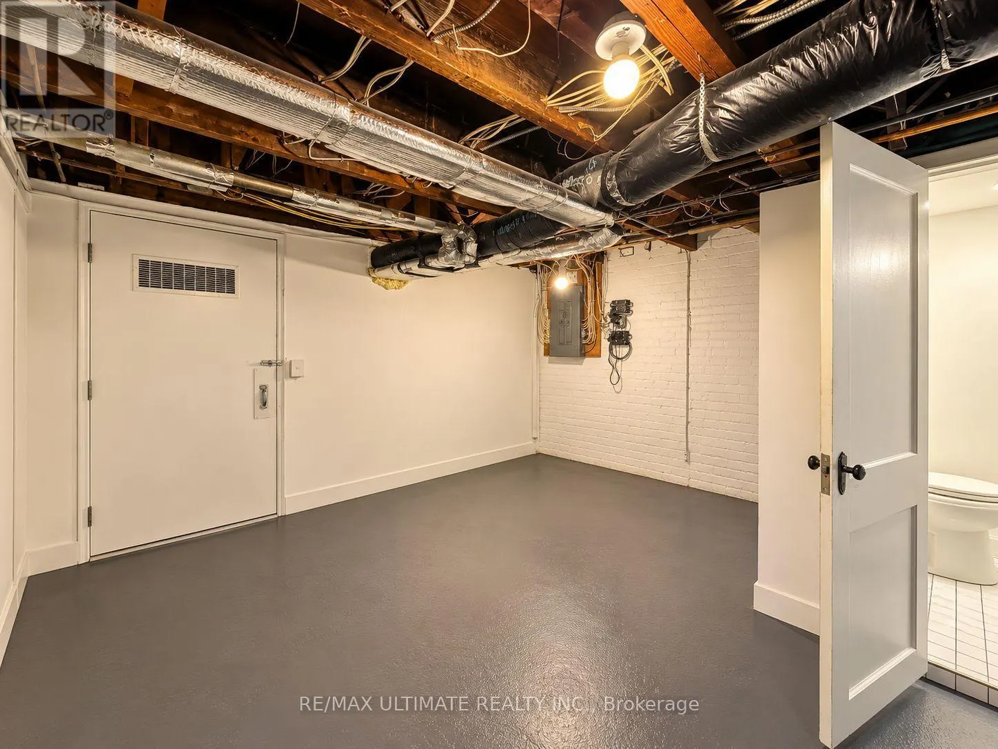 MAIN FLOOR - 1715 ST CLAIR AVENUE W