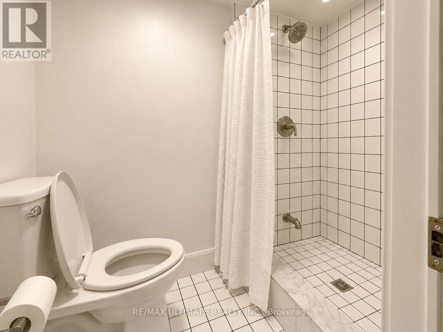 MAIN FLOOR - 1715 ST CLAIR AVENUE W