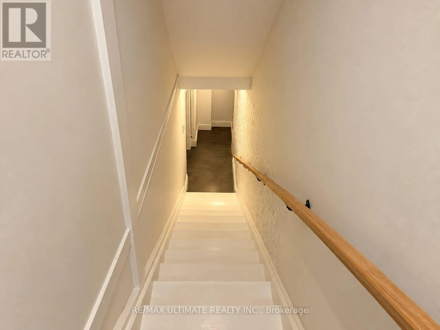 MAIN FLOOR - 1715 ST CLAIR AVENUE W