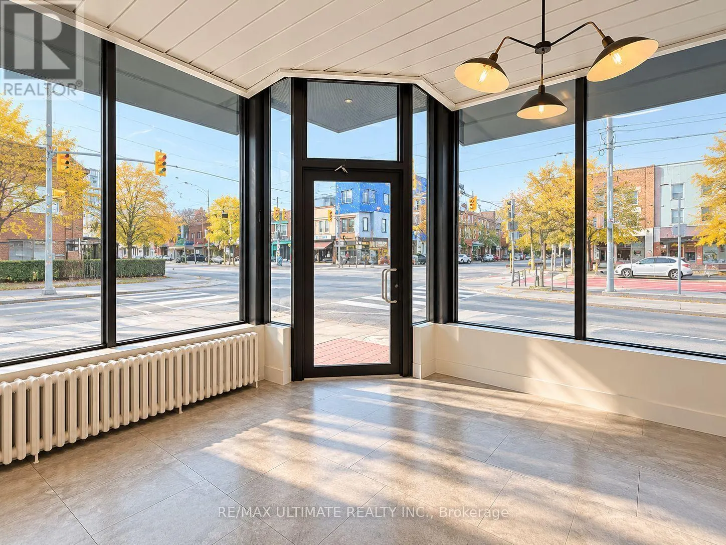 MAIN FLOOR - 1715 ST CLAIR AVENUE W