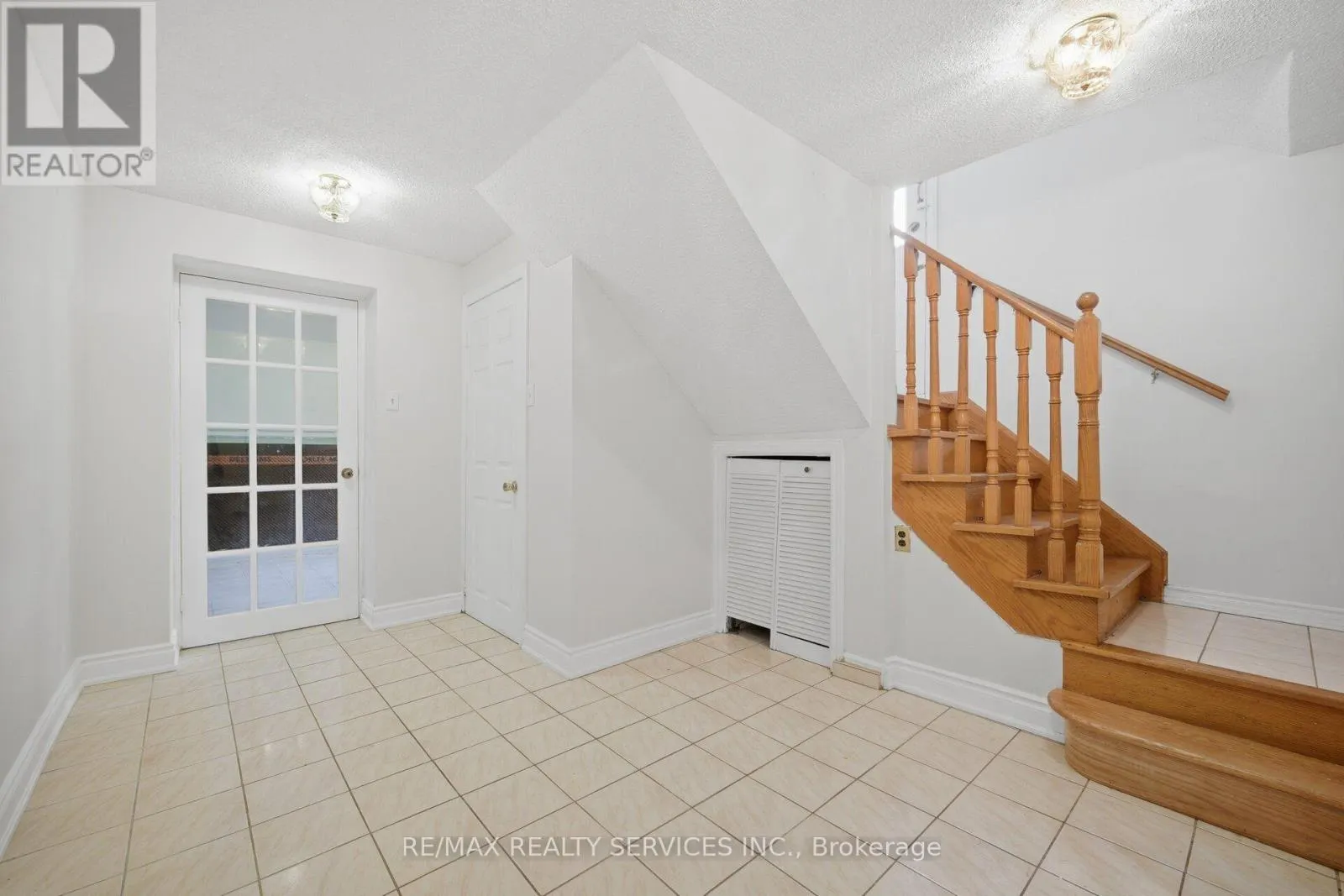 27 EDGEMONT DRIVE