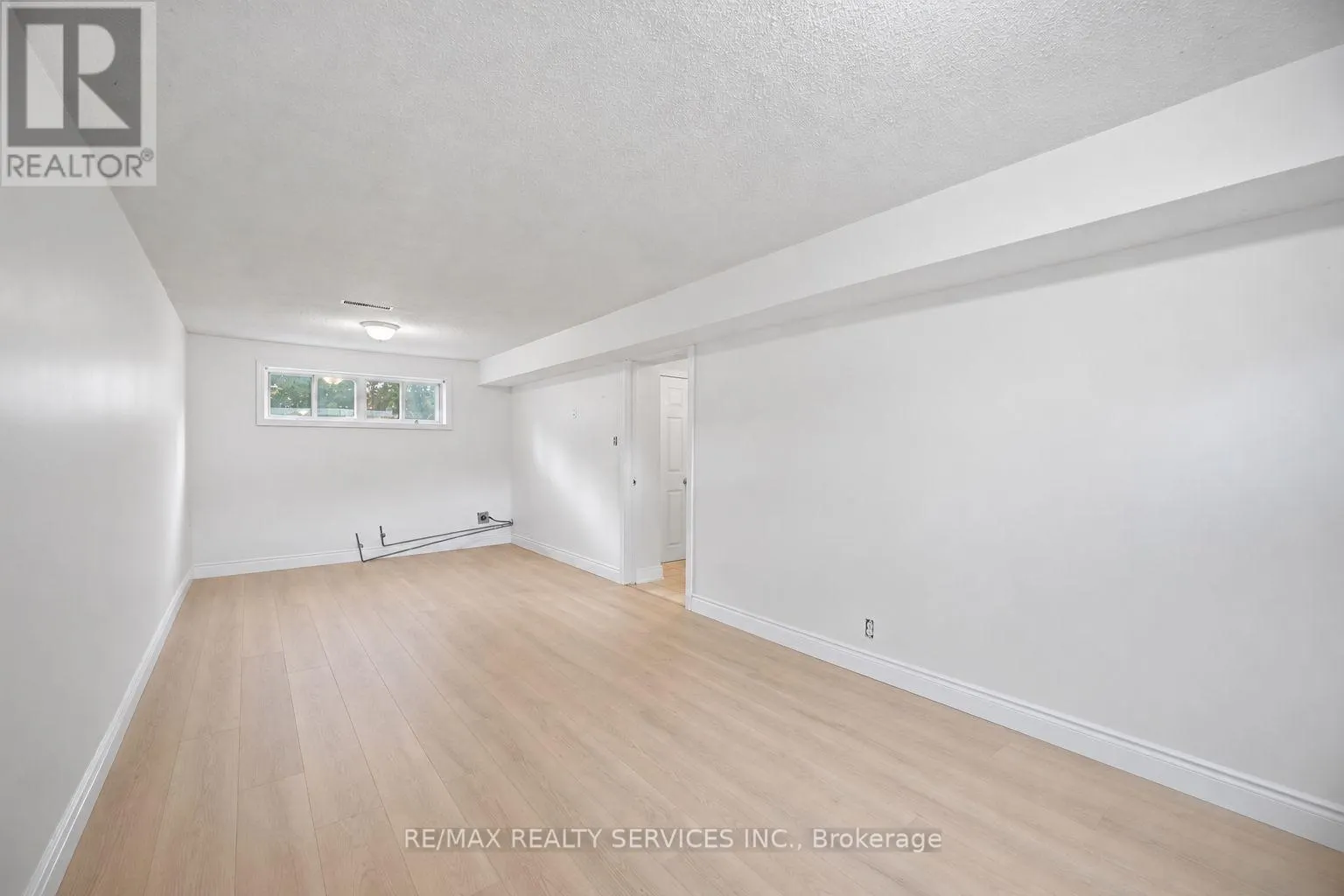 27 EDGEMONT DRIVE
