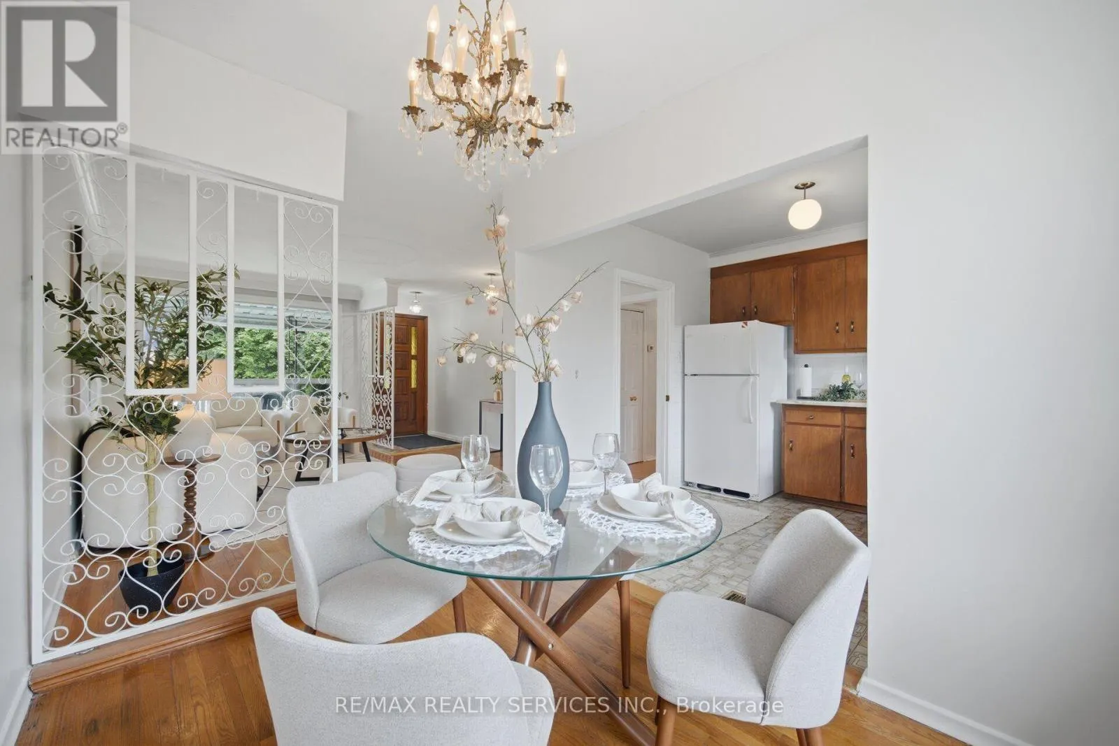 27 EDGEMONT DRIVE