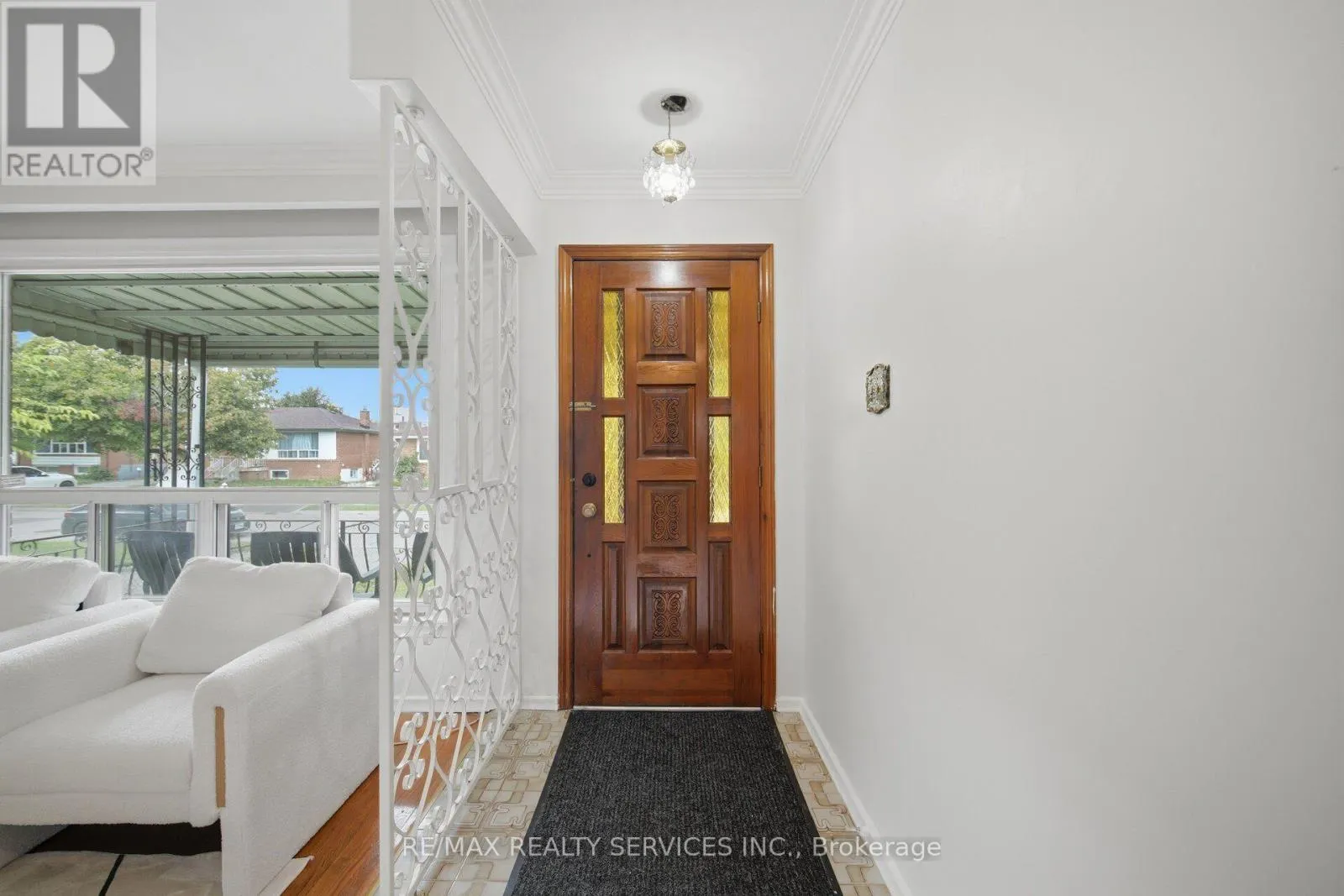 27 EDGEMONT DRIVE