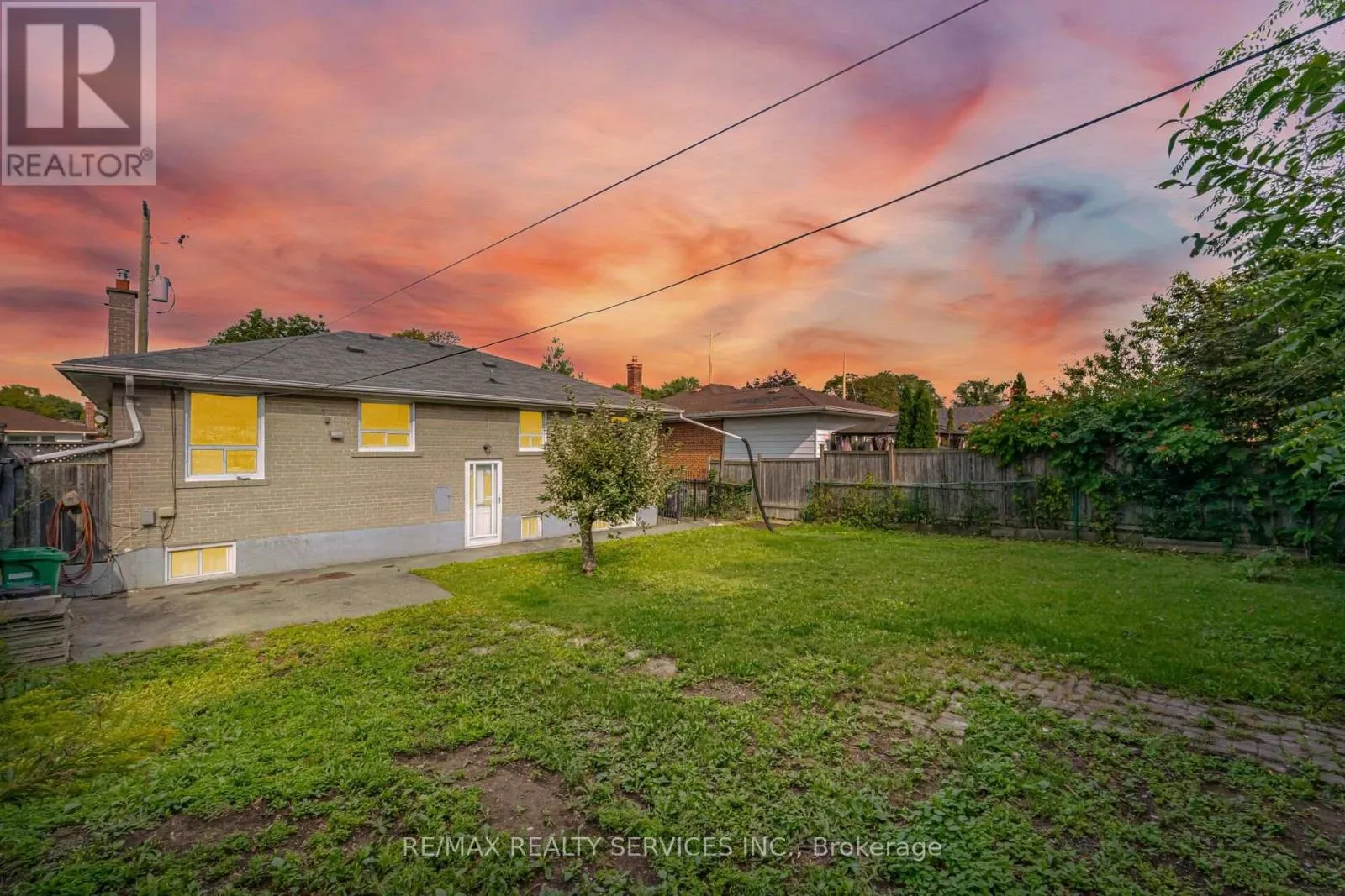 27 EDGEMONT DRIVE