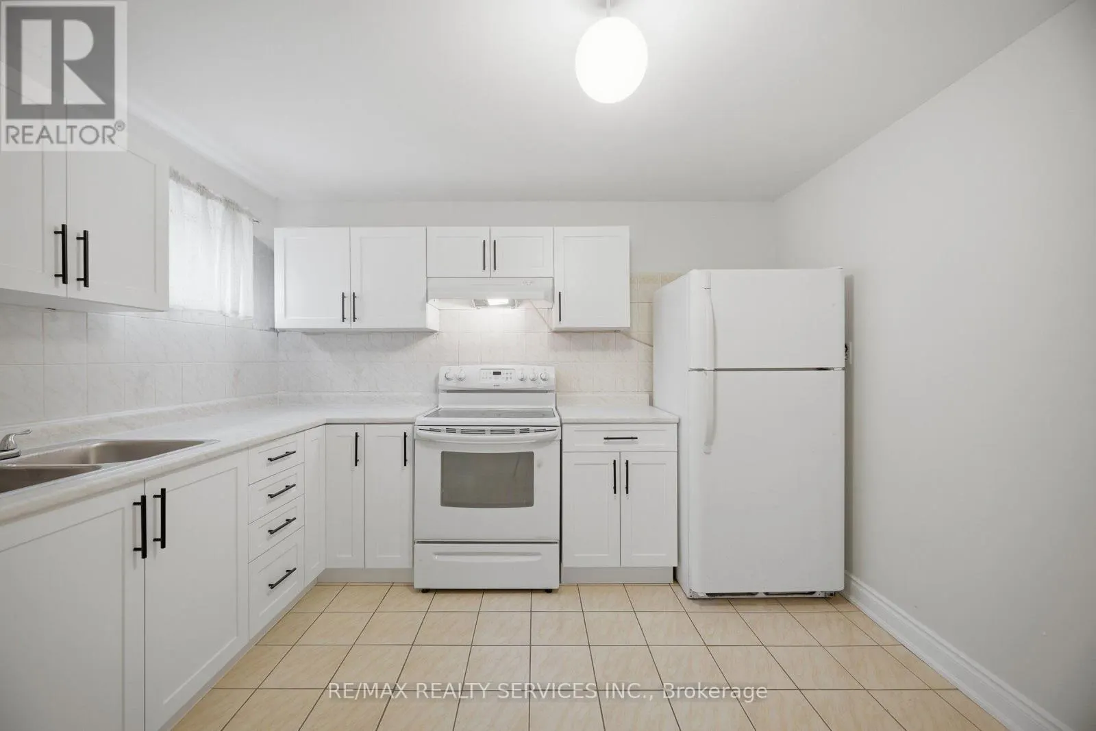 27 EDGEMONT DRIVE