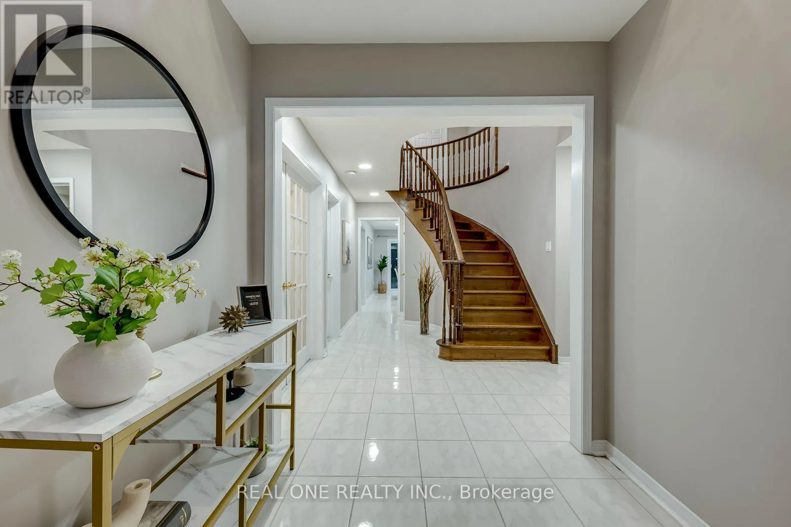 1515 ROSEBANK COURT